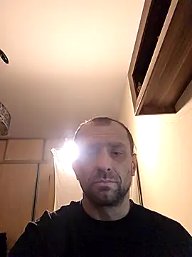 Snapshot of Roman0798 chatting on 12-21-25, 07:10 Roman0798 online show from 12-21-25, 07:10