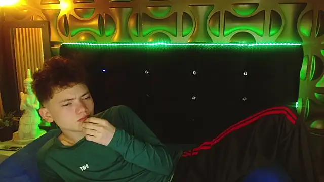 cruz dante online show from 04-11-26, 07:17