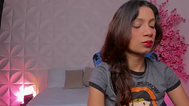 Snapshot of cora_22 chatting on 03-12-26, 12:53 cora 22 online show from 03-12-26, 12:53