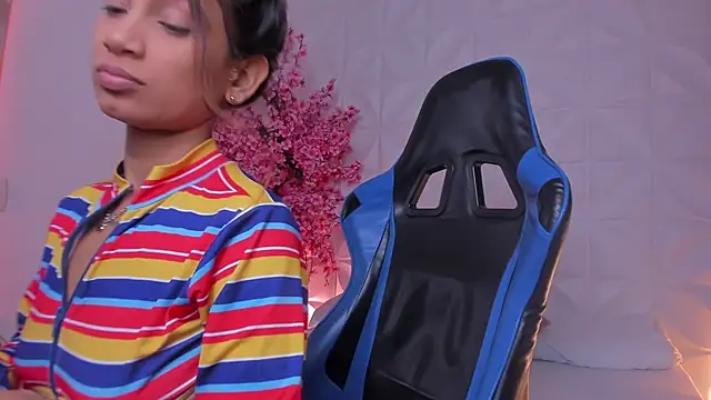 cora 22 online show from 02-05-26, 12:56