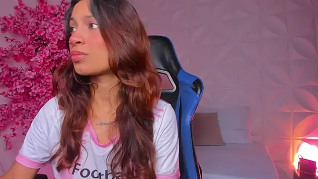 Snapshot of cora_22 chatting on 03-16-26, 12:53 cora 22 online show from 03-16-26, 12:53