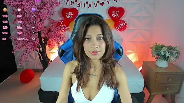 cora 22 online show from 02-17-25, 12:38