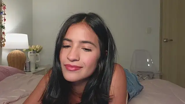 Snapshot of I_am_kat chatting on 04-25-26, 02:36 I am kat online show from 04-25-26, 02:36
