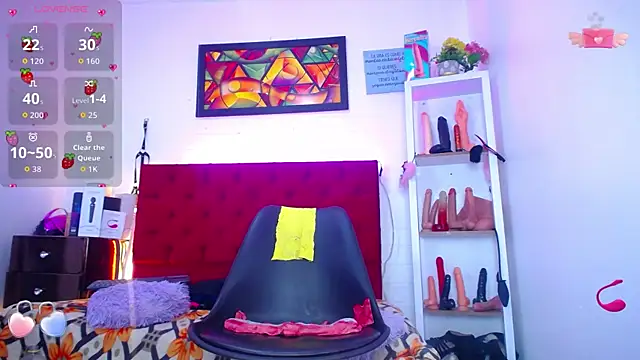 louise nails online show from 11-29-25, 03:01