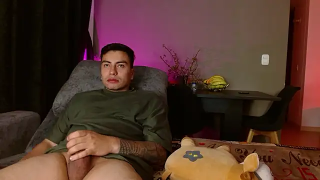 Snapshot of jasson_n_emma chatting on 03-07-26, 08:10 jasson n emma online show from 03-07-26, 08:10