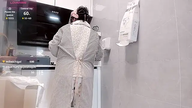 Vivian-6 online show from 03-08-26, 02:04