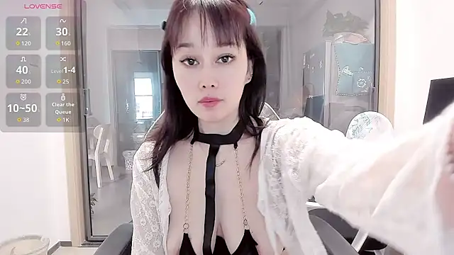 Vivian-6 online show from 03-06-26, 04:07