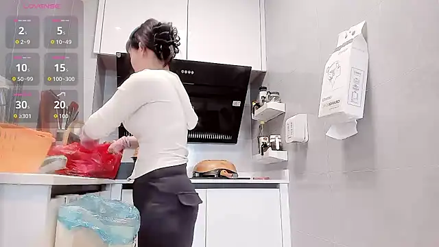 Vivian-6 online show from 03-30-26, 12:34