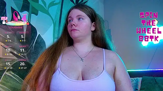 Snapshot of RubyValen chatting on 09-24-25, 01:02 RubyValen online show from 09-24-25, 01:02