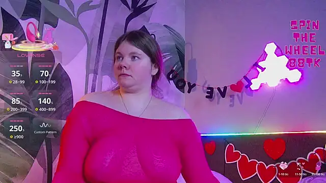 Snapshot of RubyValen chatting on 02-14-26, 01:17 RubyValen online show from 02-14-26, 01:17