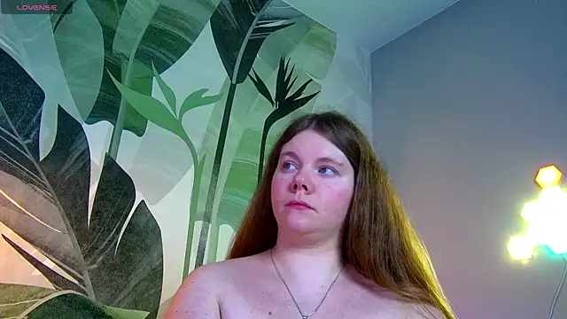 Snapshot of RubyValen chatting on 09-15-25, 01:06 RubyValen online show from 09-15-25, 01:06