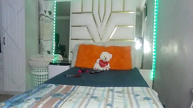 SexyyNana online show from 11-19-25, 11:27