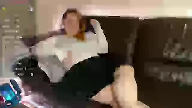 LilithEmber online show from 01-11-25, 11:02