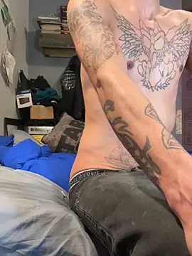 DarkHorse89 online show from 12-30-24, 04:09