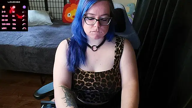 Snapshot of KiraSpitQueen chatting on 02-07-25, 03:34 KiraSpitQueen online show from 02-07-25, 03:34