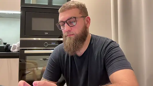 Bear bear  online show from 11-19-25, 11:43