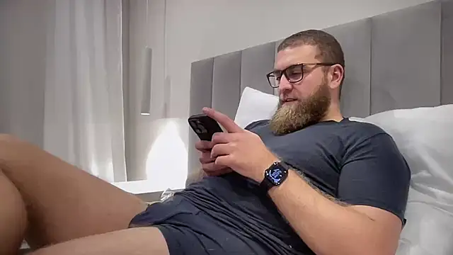 Bear bear  online show from 10-26-25, 12:38