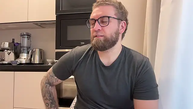 Bear bear  online show from 04-07-26, 07:43