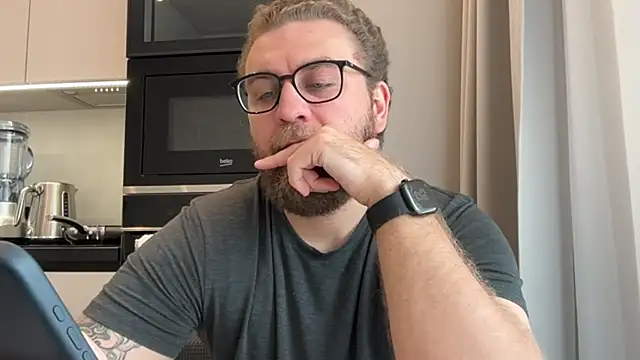 Bear bear  online show from 04-14-26, 09:03