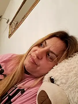 Snapshot of OliviaLewis chatting on 02-20-25, 04:50 OliviaLewis online show from 02-20-25, 04:50