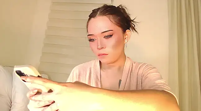 Snapshot of Yourdreamcum_ts chatting on 03-18-25, 03:12 Yourdreamcum ts online show from 03-18-25, 03:12