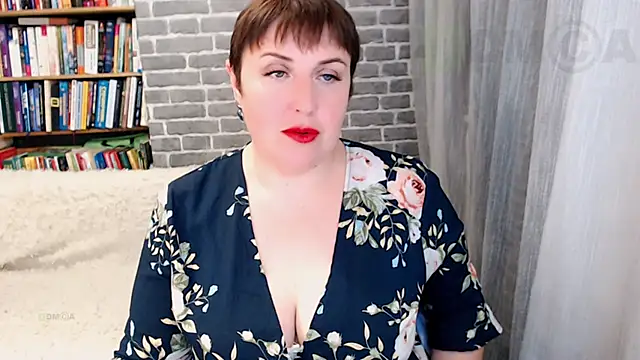 Rainbow lady online show from 10-31-25, 04:31