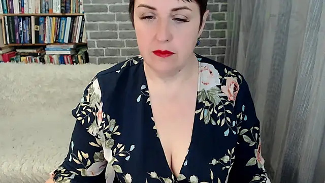 Rainbow lady online show from 12-01-25, 02:23