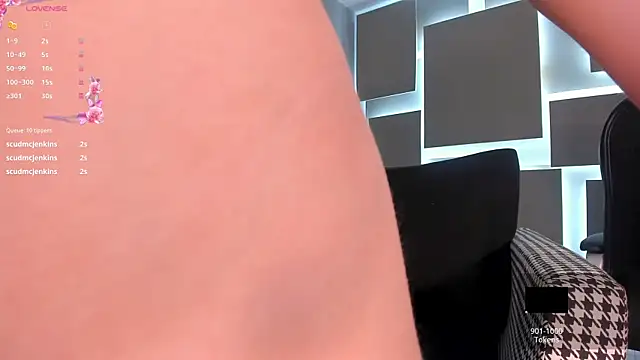 JuanitaClay online show from 10-27-25, 04:19