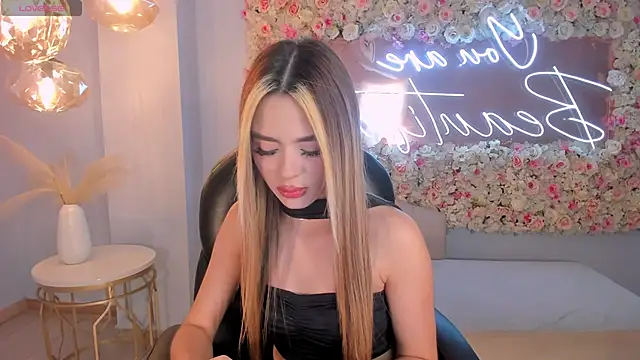 JuanitaClay online show from 12-15-25, 12:22