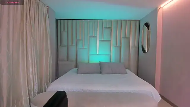 JuanitaClay online show from 03-21-26, 07:51