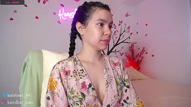 Karolina 1 online show from 02-22-25, 02:08