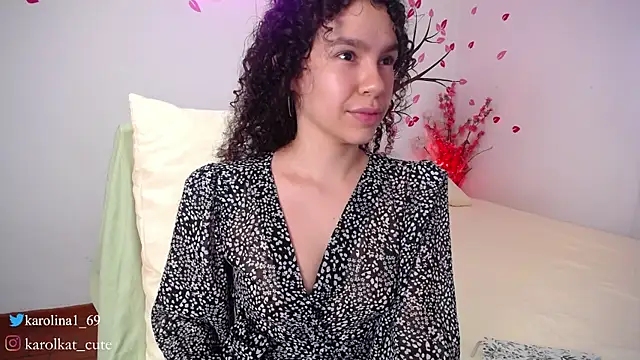 Karolina 1 online show from 02-17-25, 05:01