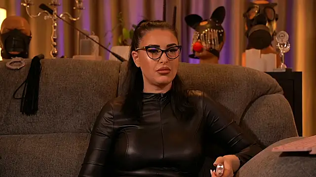 kelly kent online show from 11-21-25, 09:03