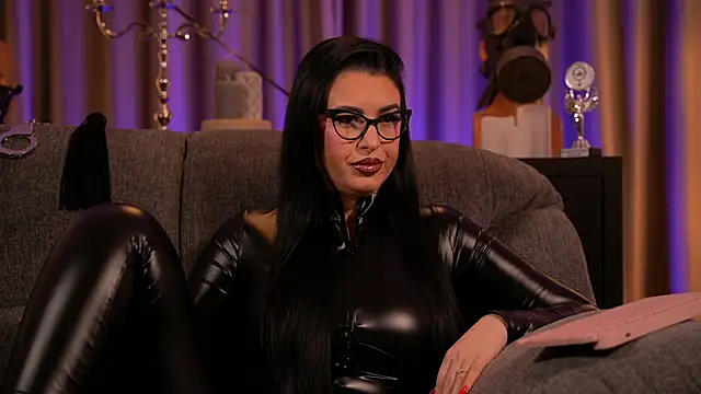 Snapshot of kelly_kent chatting on 02-24-25, 02:51 kelly kent online show from 02-24-25, 02:51