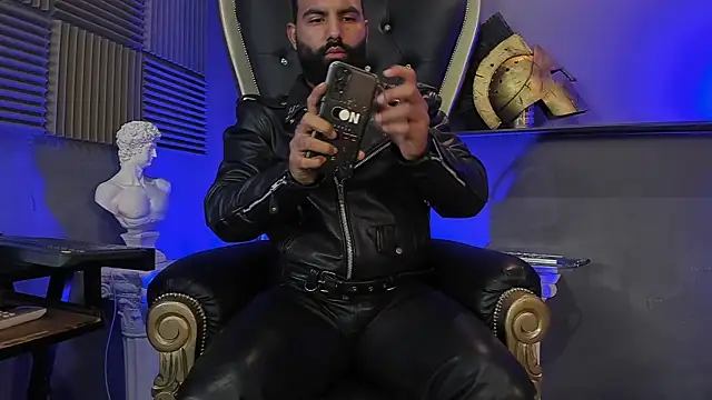 BeardAndrew online show from 11-08-25, 04:05