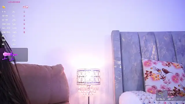 lara giraldo online show from 02-09-25, 07:48