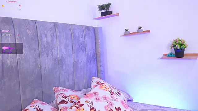 lara giraldo online show from 09-18-25, 12:52