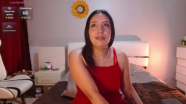 Snapshot of Freyja_soh chatting on 02-05-26, 10:38 Freyja soh online show from 02-05-26, 10:38