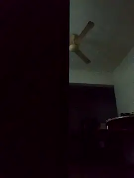 hughug123456 online show from 10-11-25, 10:44