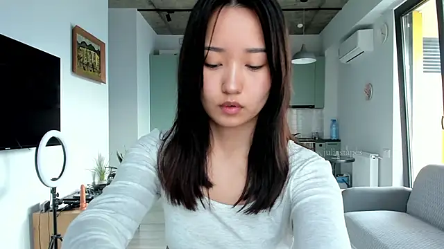 Snapshot of julias_tapes chatting on 01-25-25, 08:42 julias tapes online show from 01-25-25, 08:42