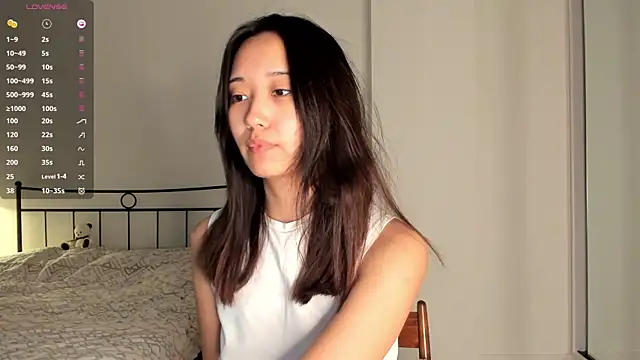 Snapshot of julias_tapes chatting on 03-03-25, 05:47 julias tapes online show from 03-03-25, 05:47