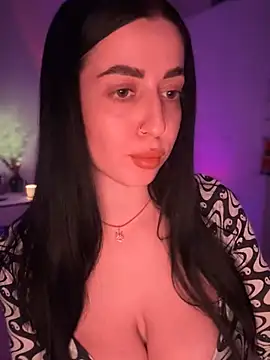 Emylia online show from 01-06-25, 11:30