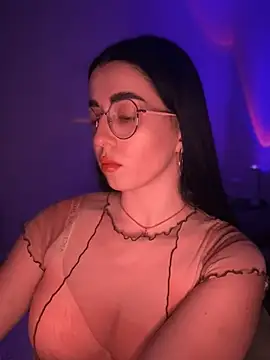 Emylia online show from 02-16-25, 07:49