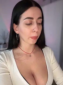 Emylia online show from 01-25-25, 05:30