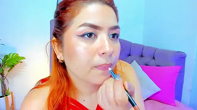 Gretta Queen online show from 11-24-25, 05:02