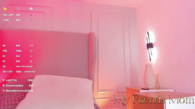 my friends mom online show from 03-09-25, 11:14