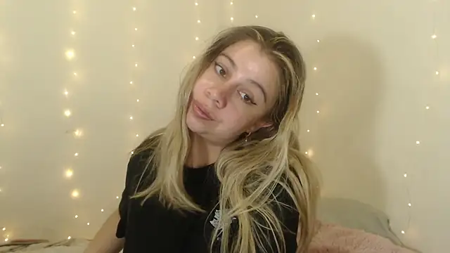 SweetSofty online show from 10-18-25, 09:17