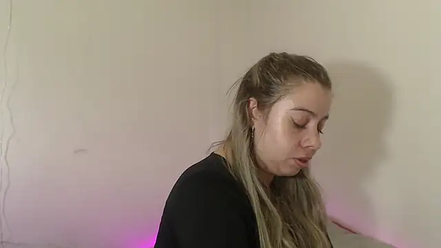 SweetSofty online show from 10-28-25, 09:47