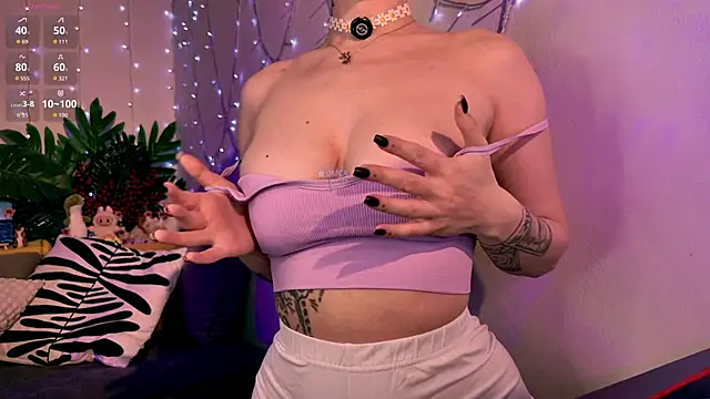 xwiuiwx online show from 03-27-26, 03:02