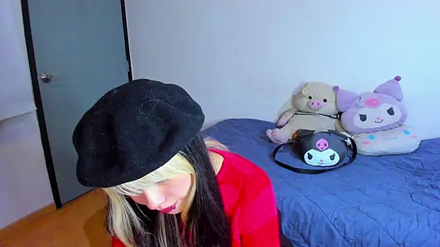 Snapshot of Akane-Mou chatting on 02-19-25, 06:55 Akane-Mou online show from 02-19-25, 06:55